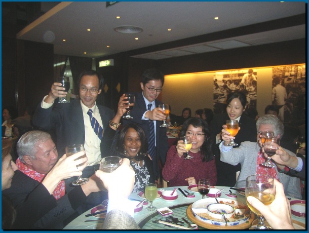 602x451 pixels (114K)